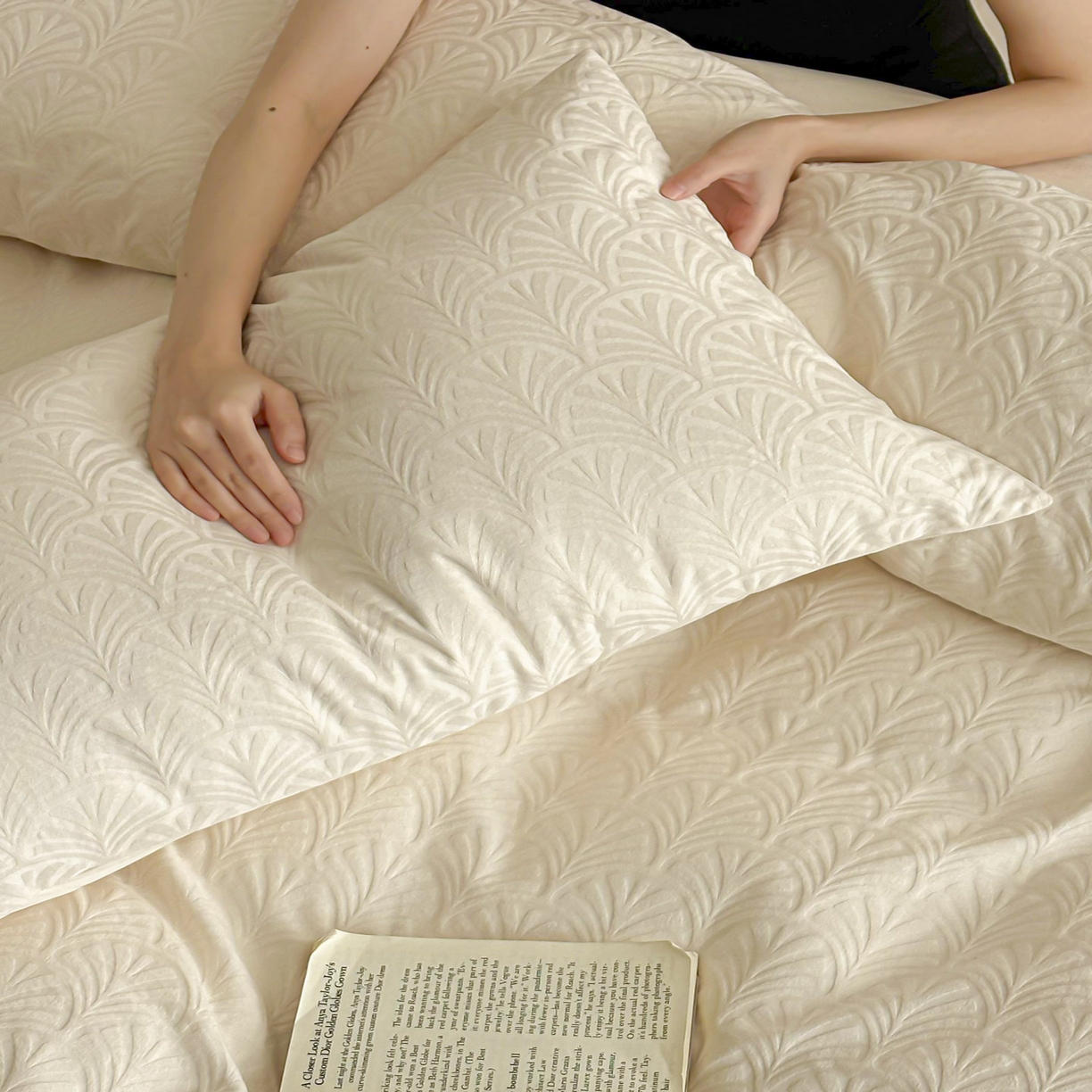 91家纺网 家纺一手货源 找家纺 眠博士 2026新款全棉纯棉水洗立体提花四件套 杏影-奶白