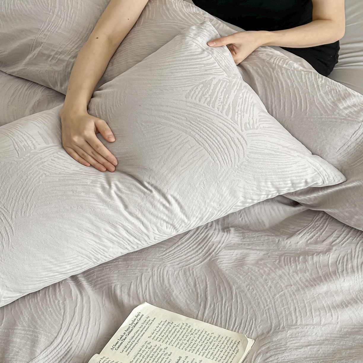 91家纺网 家纺一手货源 找家纺 眠博士 2026新款全棉纯棉水洗立体提花四件套 月岛弥生-灰