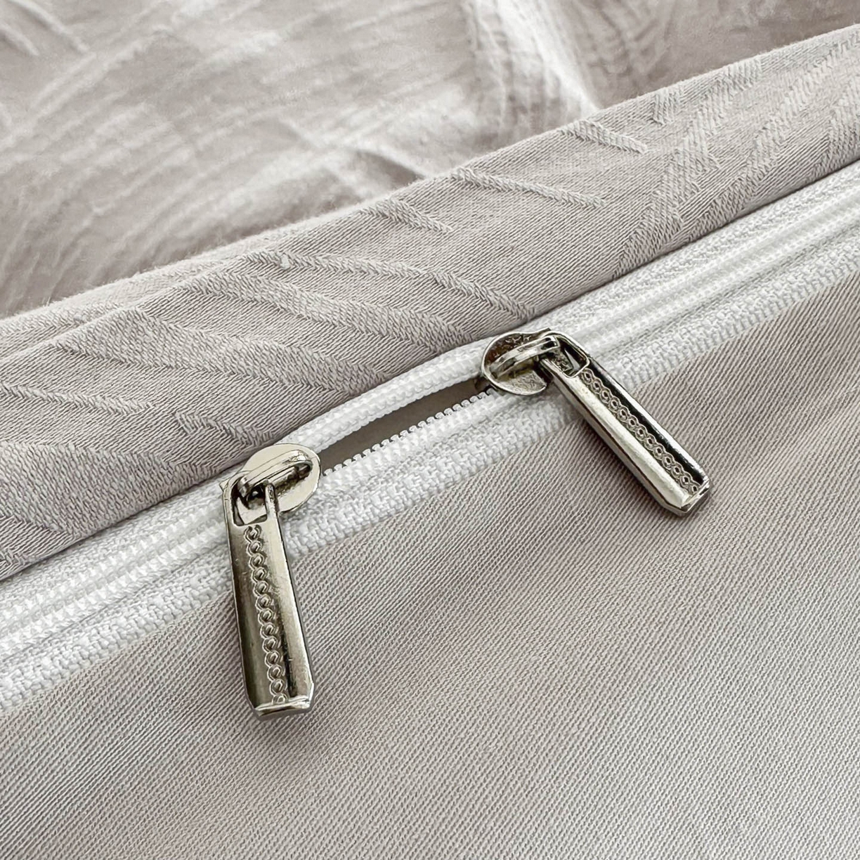 91家纺网 家纺一手货源 找家纺 眠博士 2026新款全棉纯棉水洗立体提花四件套 月岛弥生-灰