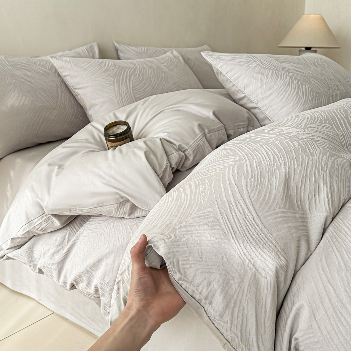 91家纺网 家纺一手货源 找家纺 眠博士 2026新款全棉纯棉水洗立体提花四件套 月岛弥生-灰