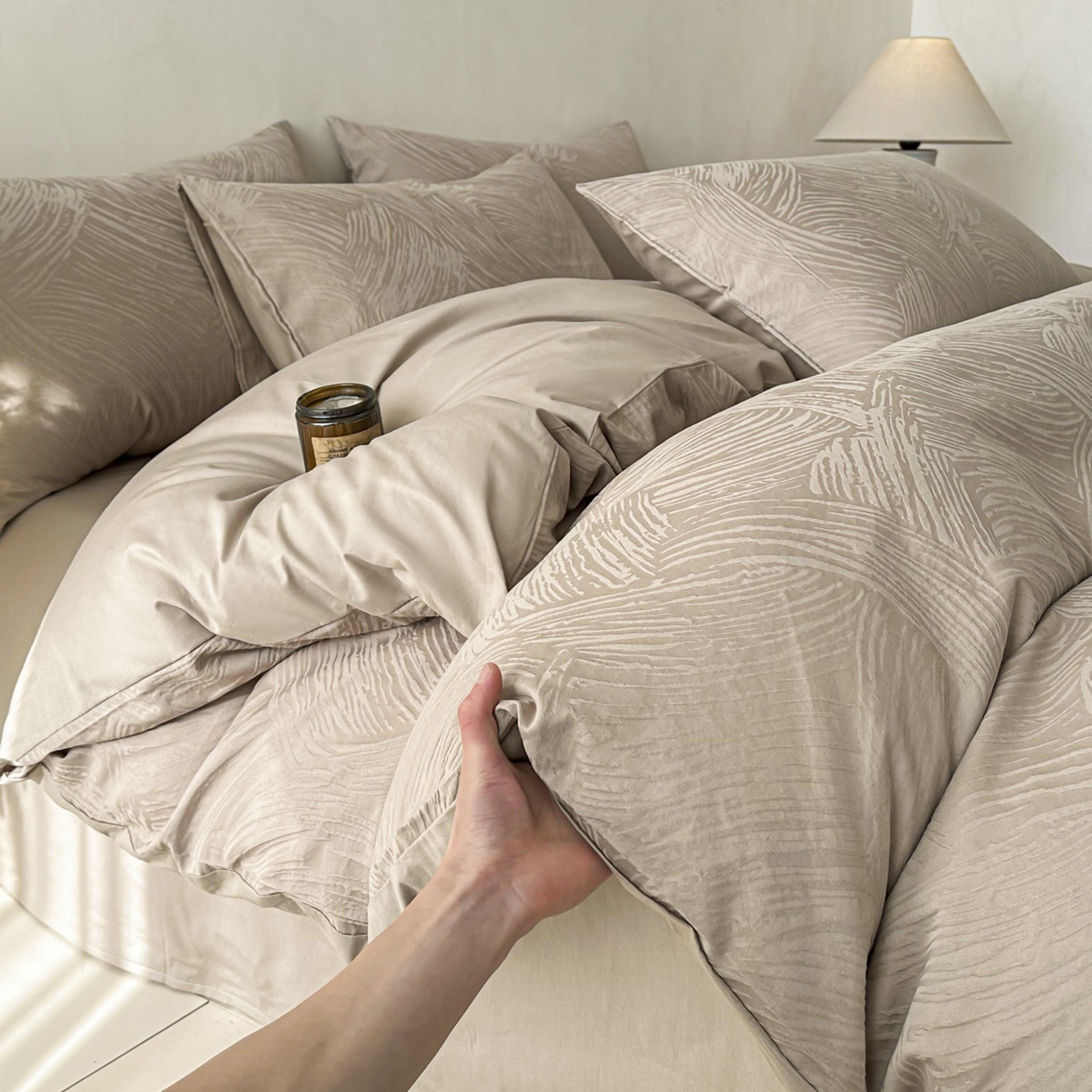 91家纺网 家纺一手货源 找家纺 眠博士 2026新款全棉纯棉水洗立体提花四件套 月岛弥生-杏