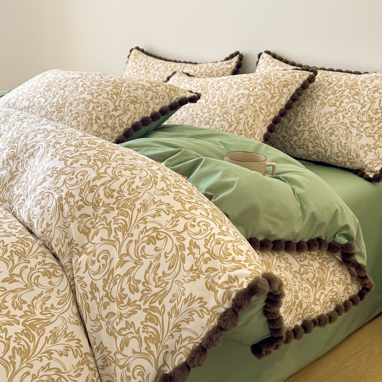 91家纺网 家纺一手货源 找家纺 羚羊语家纺 2026新款全棉毛球款四件套40支纯棉轻奢13372小清新喷气印花四件套被套床单床笠三件套 莫松染Pro