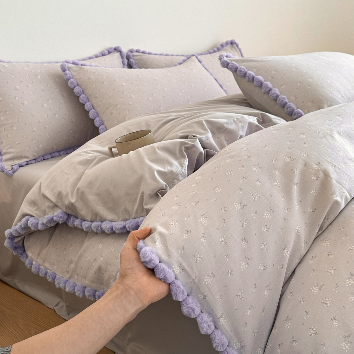 91家纺网 家纺一手货源 找家纺 羚羊语家纺 2026新款全棉毛球款四件套40支纯棉轻奢13372小清新喷气印花四件套被套床单床笠三件套 暮山紫