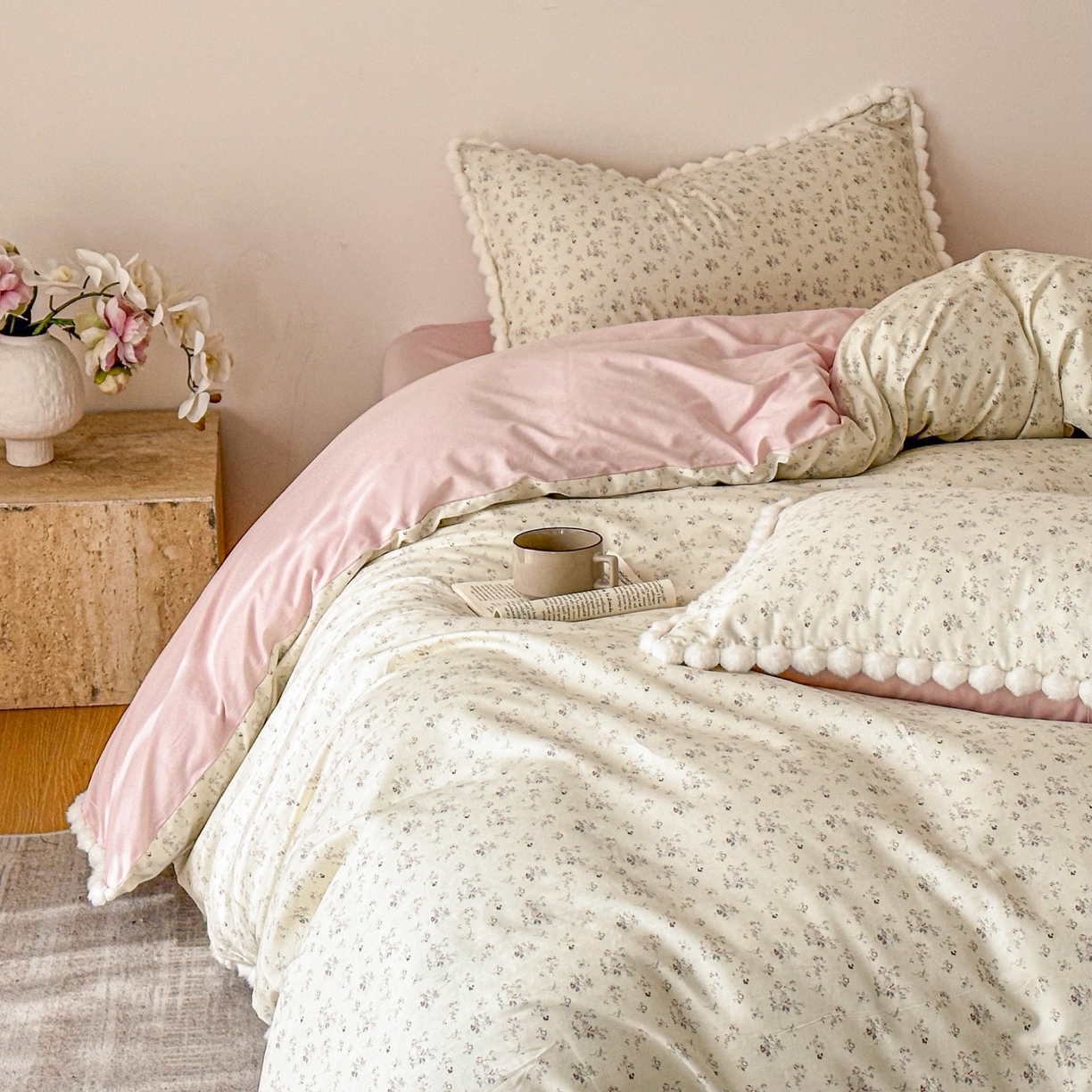 91家纺网 家纺一手货源 找家纺 羚羊语家纺 2026新款全棉毛球款四件套40支纯棉轻奢13372小清新喷气印花四件套被套床单床笠三件套 伊旬粉