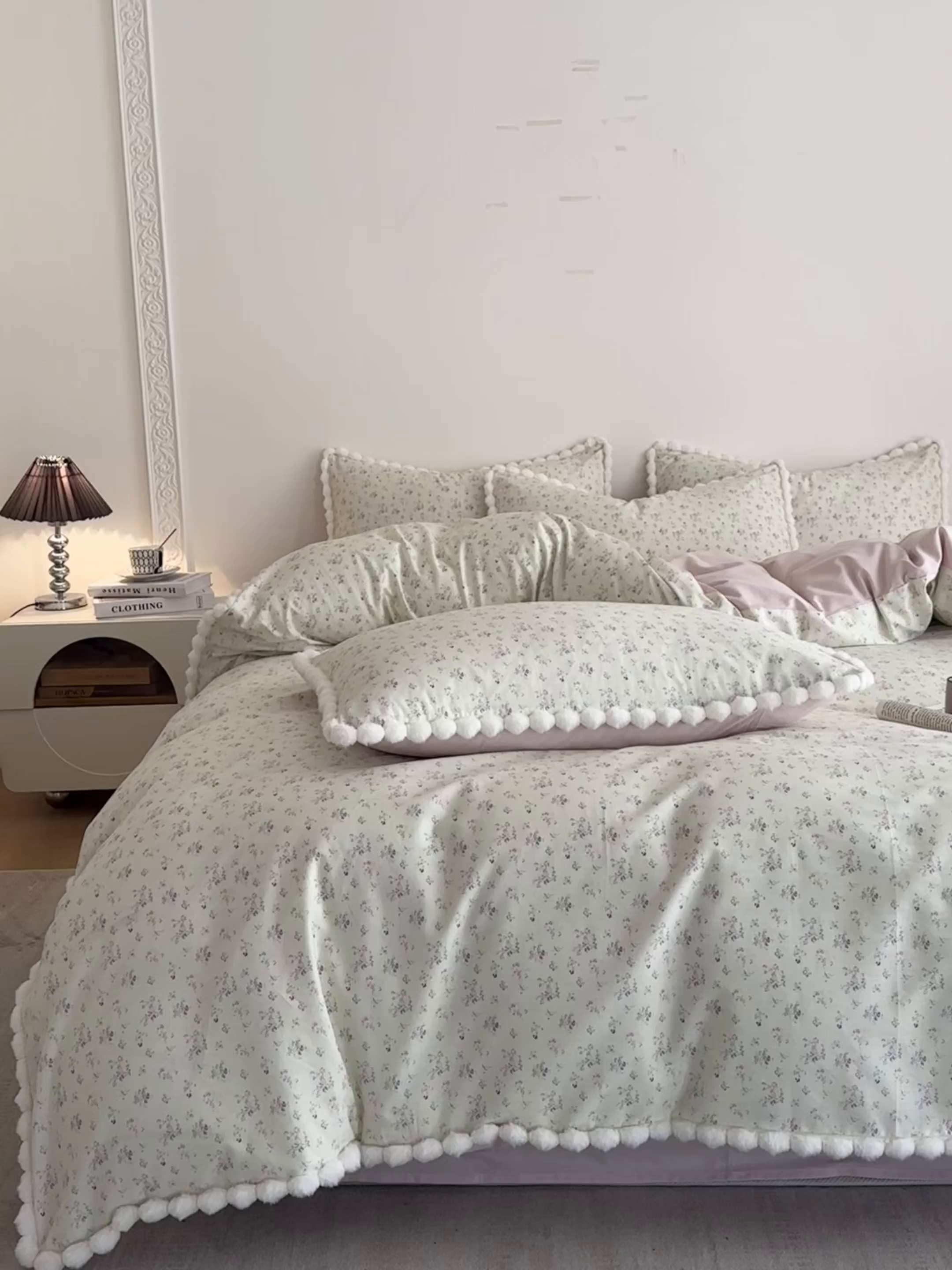 91家纺网 家纺一手货源 找家纺 羚羊语家纺 2026新款全棉毛球款四件套40支纯棉轻奢13372小清新喷气印花四件套被套床单床笠三件套 伊旬粉