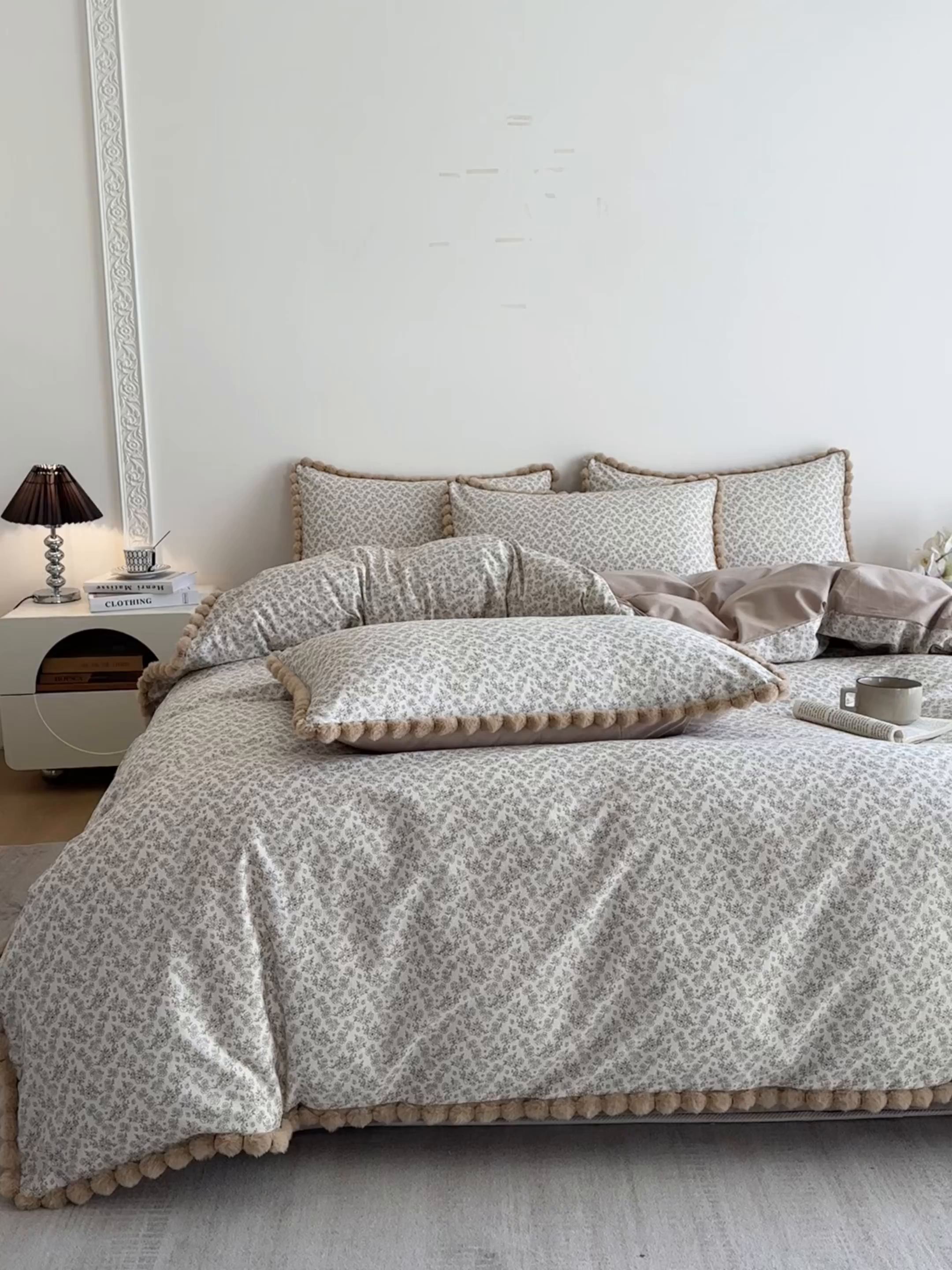 91家纺网 家纺一手货源 找家纺 羚羊语家纺 2026新款全棉毛球款四件套40支纯棉轻奢13372小清新喷气印花四件套被套床单床笠三件套 月光纱