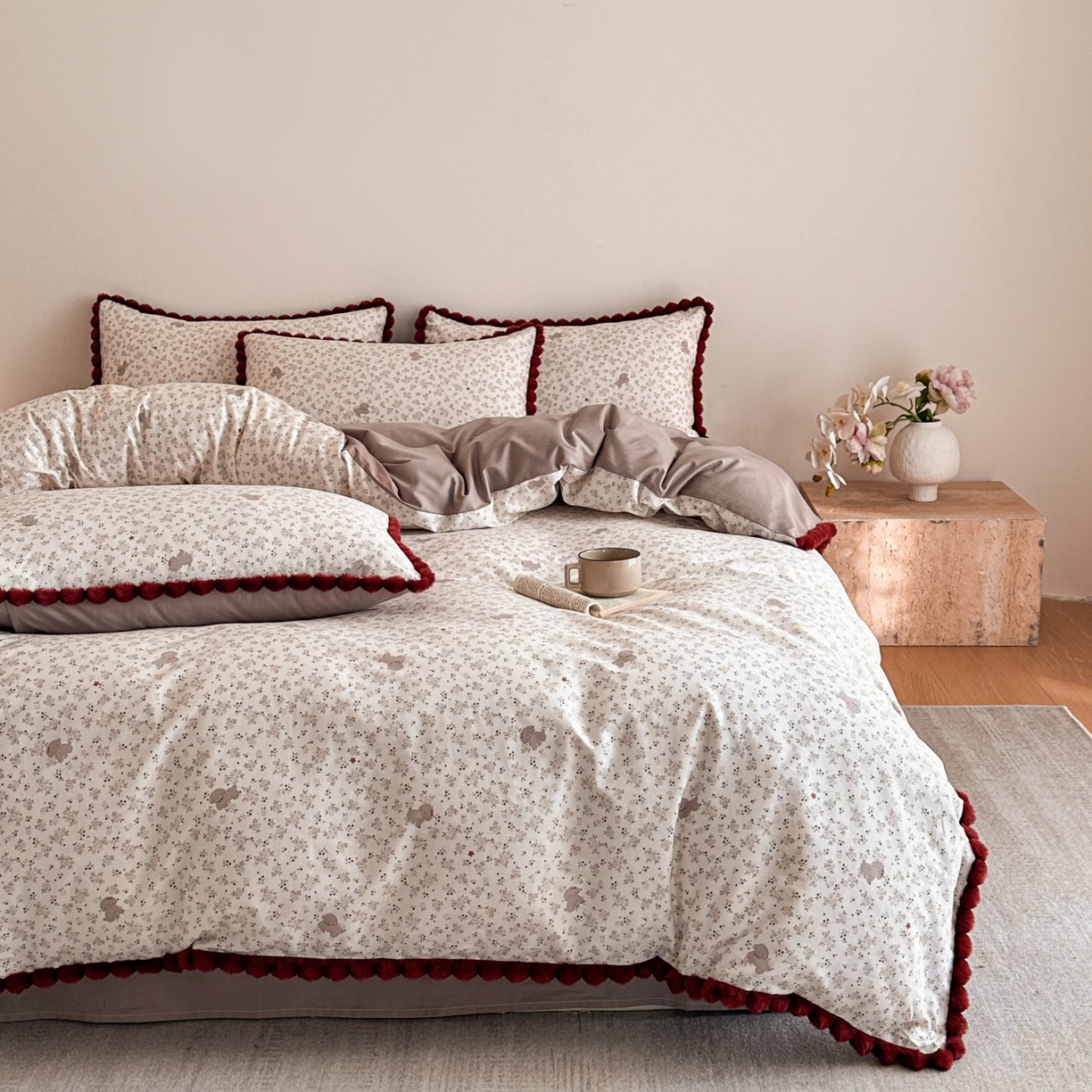 91家纺网 家纺一手货源 找家纺 羚羊语家纺 2026新款全棉毛球款四件套40支纯棉轻奢13372小清新喷气印花四件套被套床单床笠三件套 云边榻