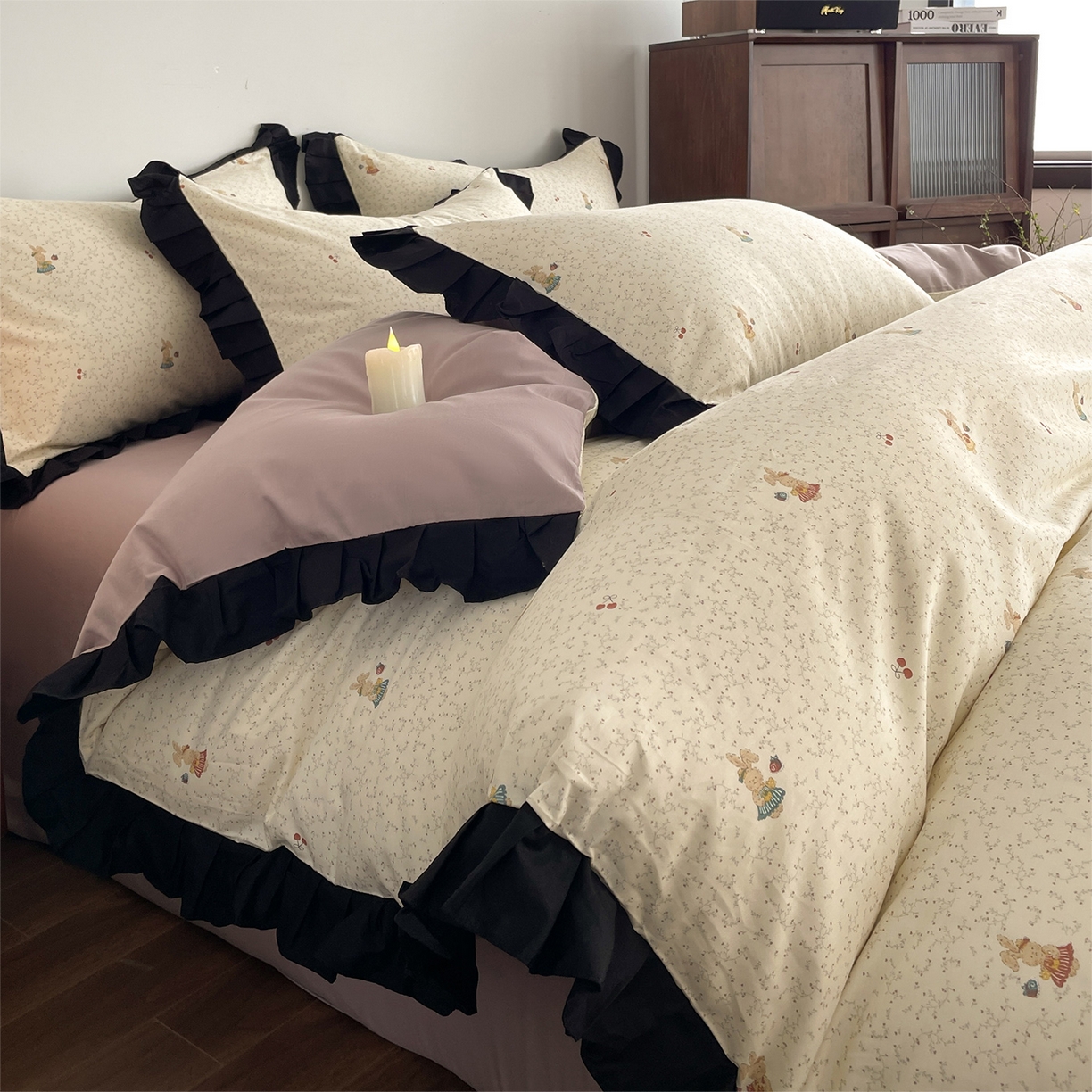 91家纺网 家纺一手货源 找家纺 （总）羚羊语家纺 2026新款全棉法式赫本风花边四件套40支纯棉轻法式13372小清新喷气印花四件套被套床单床笠三件套