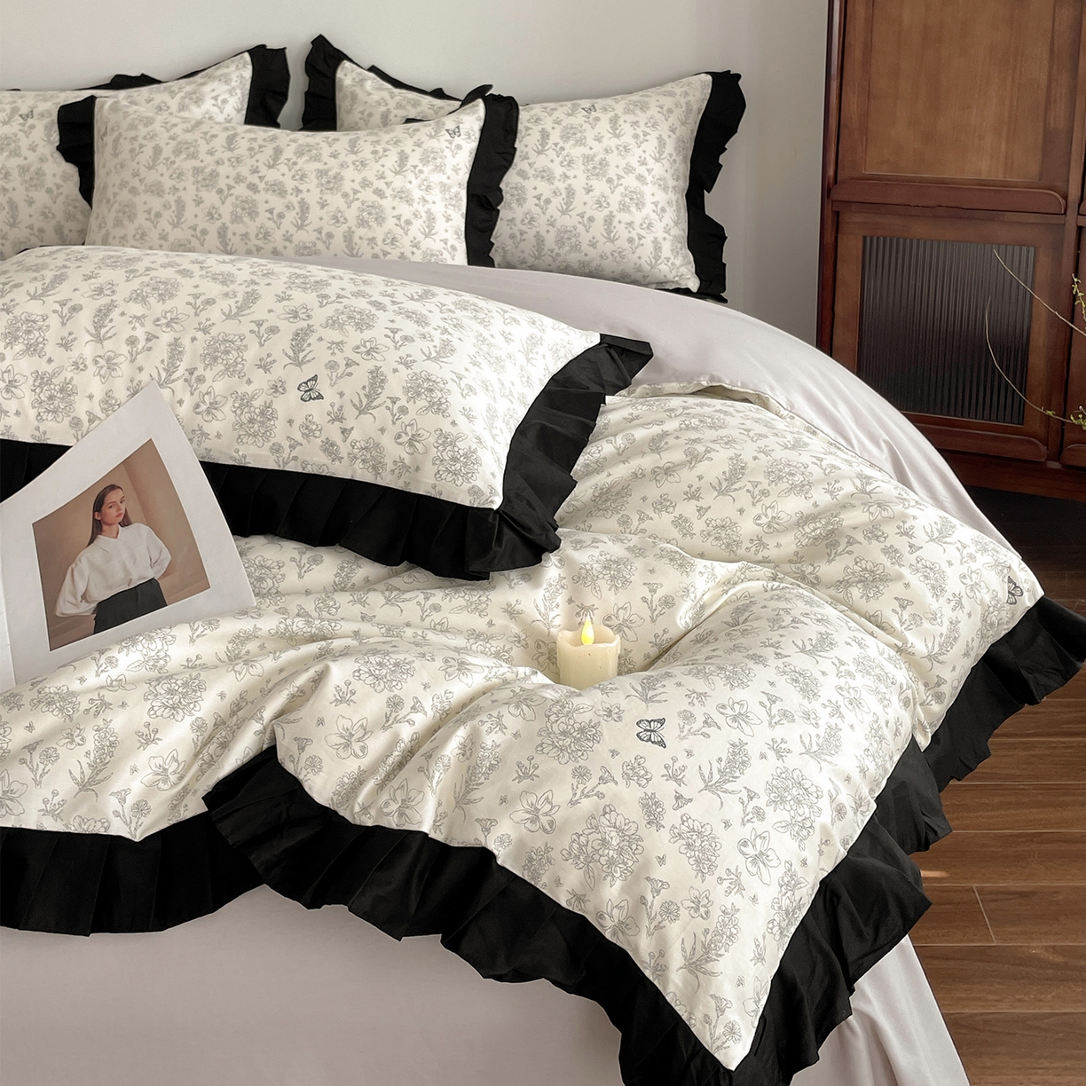 91家纺网 家纺一手货源 找家纺 （总）羚羊语家纺 2026新款全棉法式赫本风花边四件套40支纯棉轻法式13372小清新喷气印花四件套被套床单床笠三件套