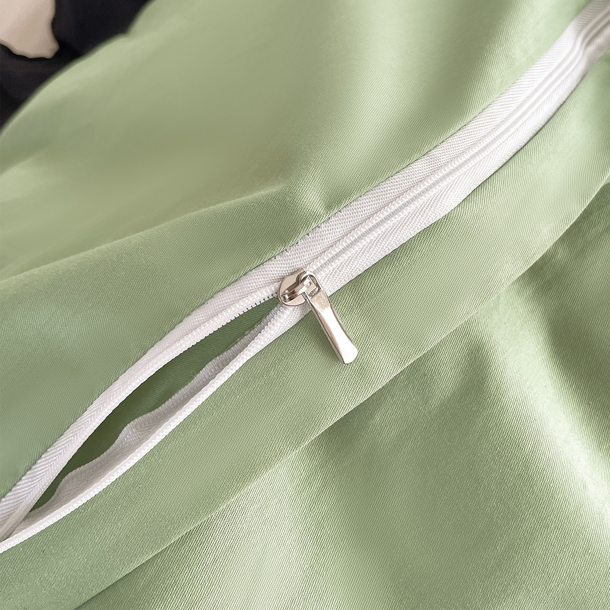 91家纺网 家纺一手货源 找家纺 羚羊语家纺 2026新款全棉法式赫本风花边四件套40支纯棉轻法式13372小清新喷气印花四件套被套床单床笠三件套 采薇南山