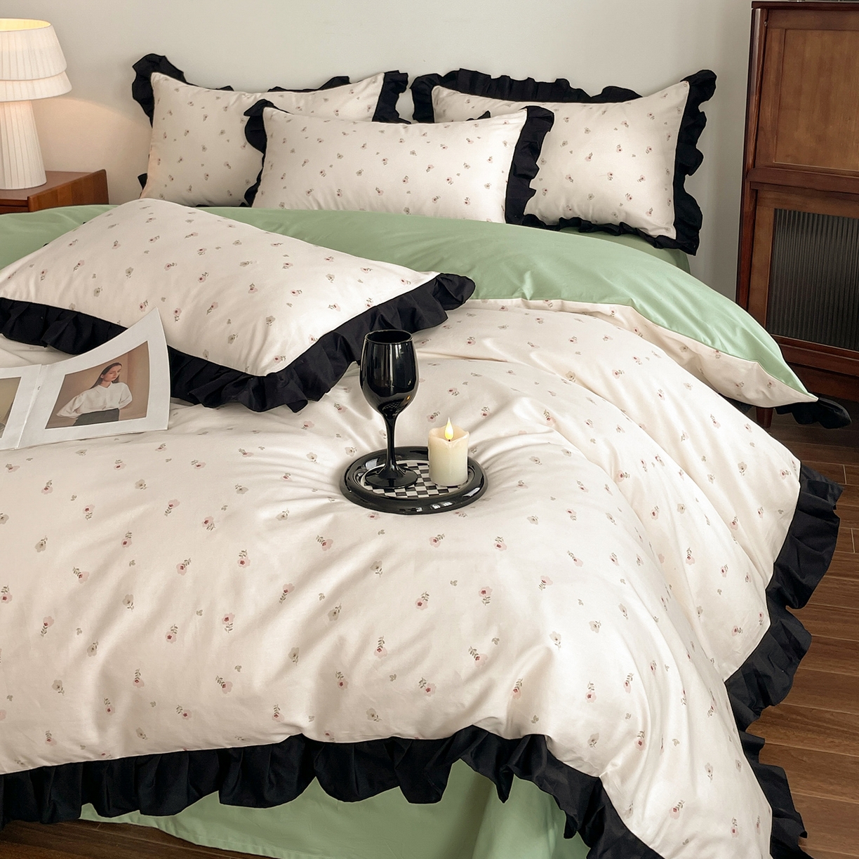 羚羊语家纺 2026新款全棉法式赫本风花边四件套40支纯棉轻法式13372小清新喷气印花四件套被套床单床笠三件套 采薇南山