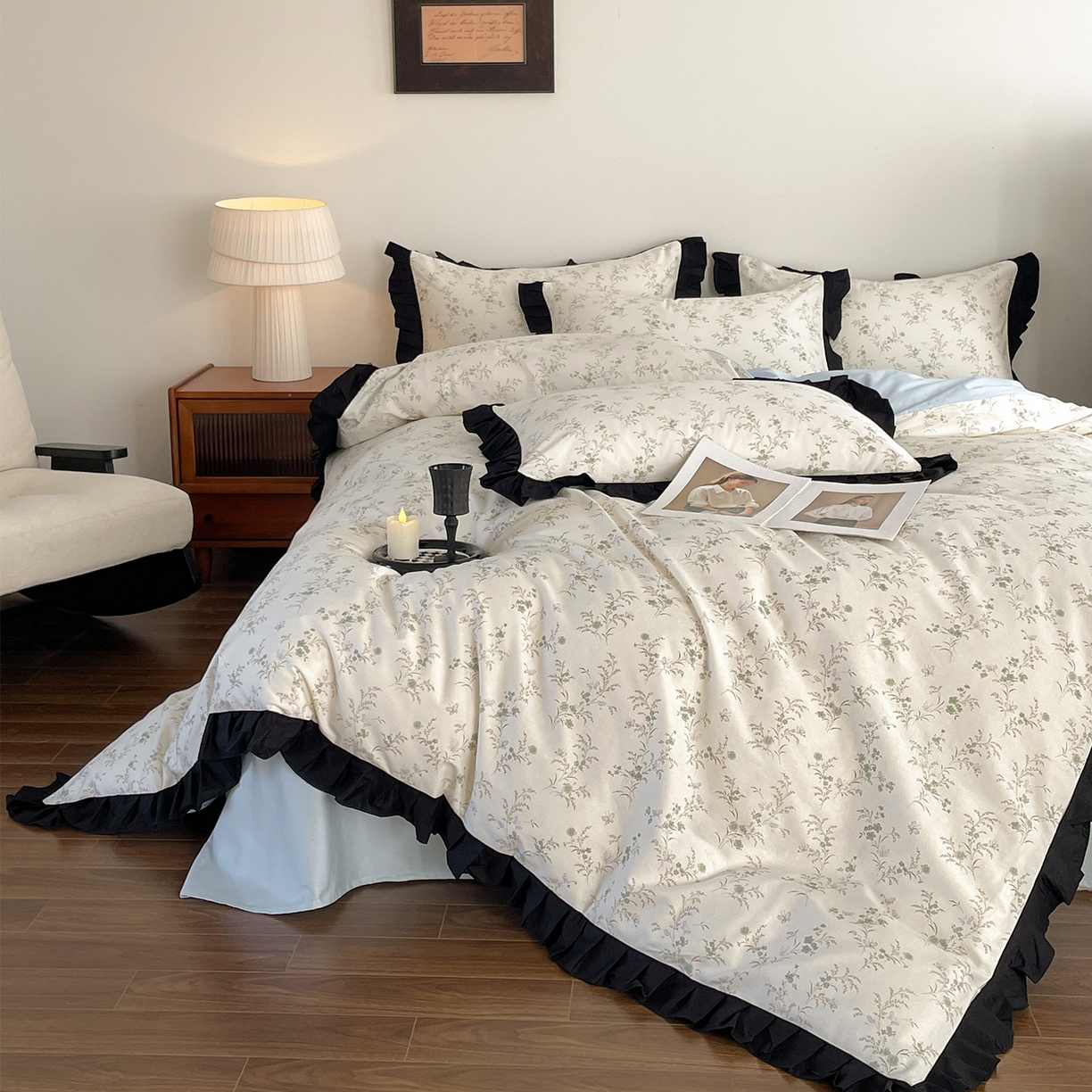 91家纺网 家纺一手货源 找家纺 羚羊语家纺 2026新款全棉法式赫本风花边四件套40支纯棉轻法式13372小清新喷气印花四件套被套床单床笠三件套 柔蓝一水