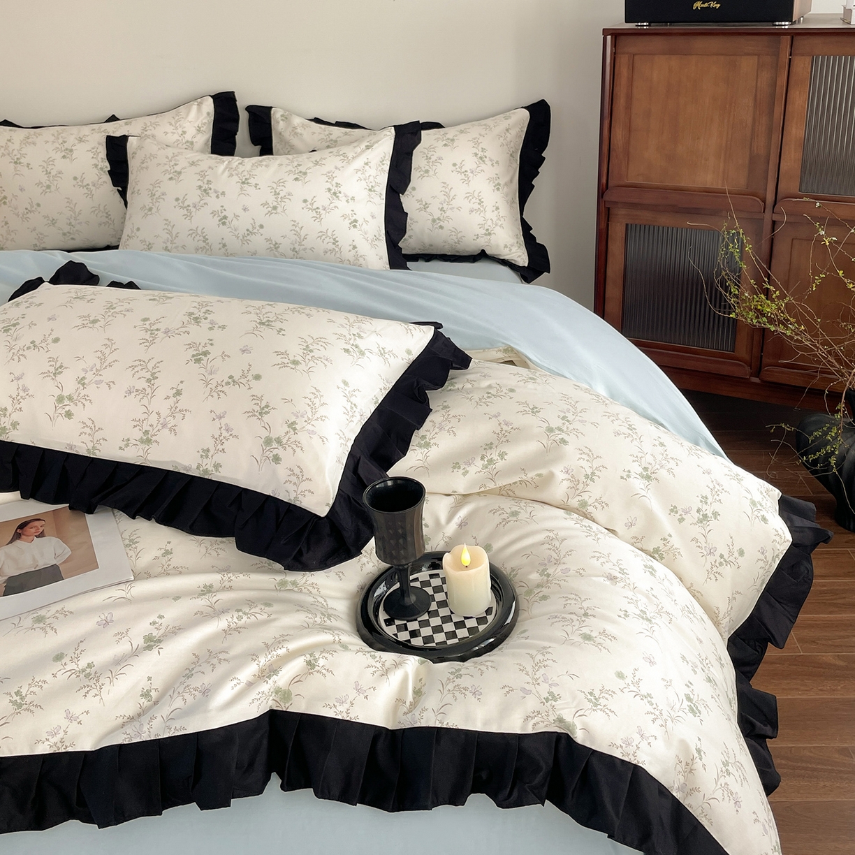 91家纺网 家纺一手货源 找家纺 羚羊语家纺 2026新款全棉法式赫本风花边四件套40支纯棉轻法式13372小清新喷气印花四件套被套床单床笠三件套 柔蓝一水