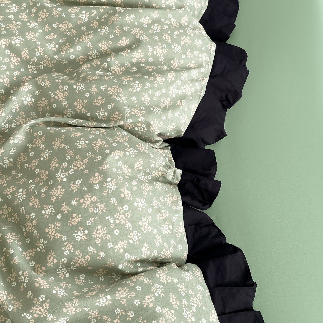 91家纺网 家纺一手货源 找家纺 羚羊语家纺 2026新款全棉法式赫本风花边四件套40支纯棉轻法式13372小清新喷气印花四件套被套床单床笠三件套 青禾枕梦