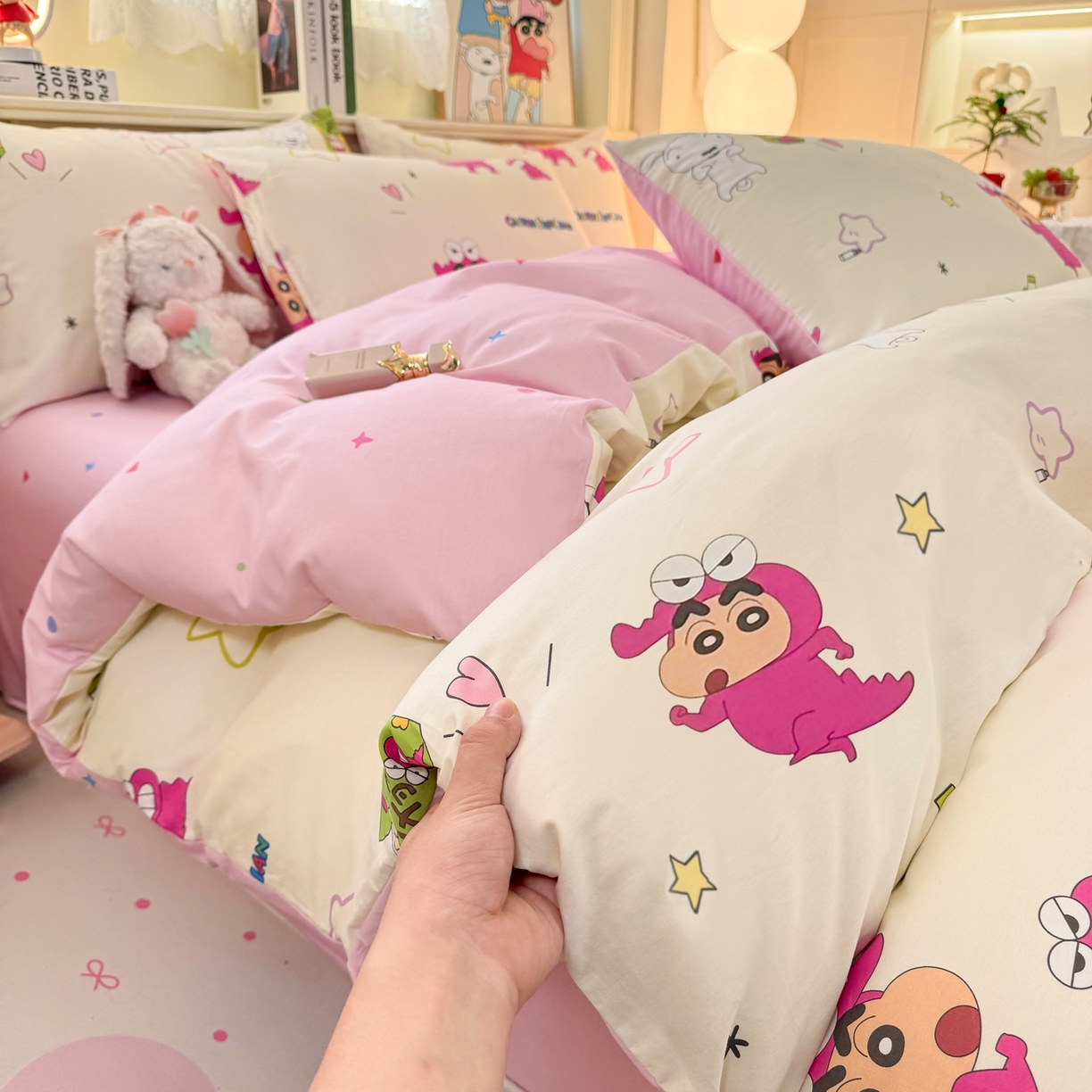 91家纺网 家纺一手货源 找家纺 博雅 2026新款蜡笔小新纯棉全棉四件套 小版-恐龙蜡笔小新