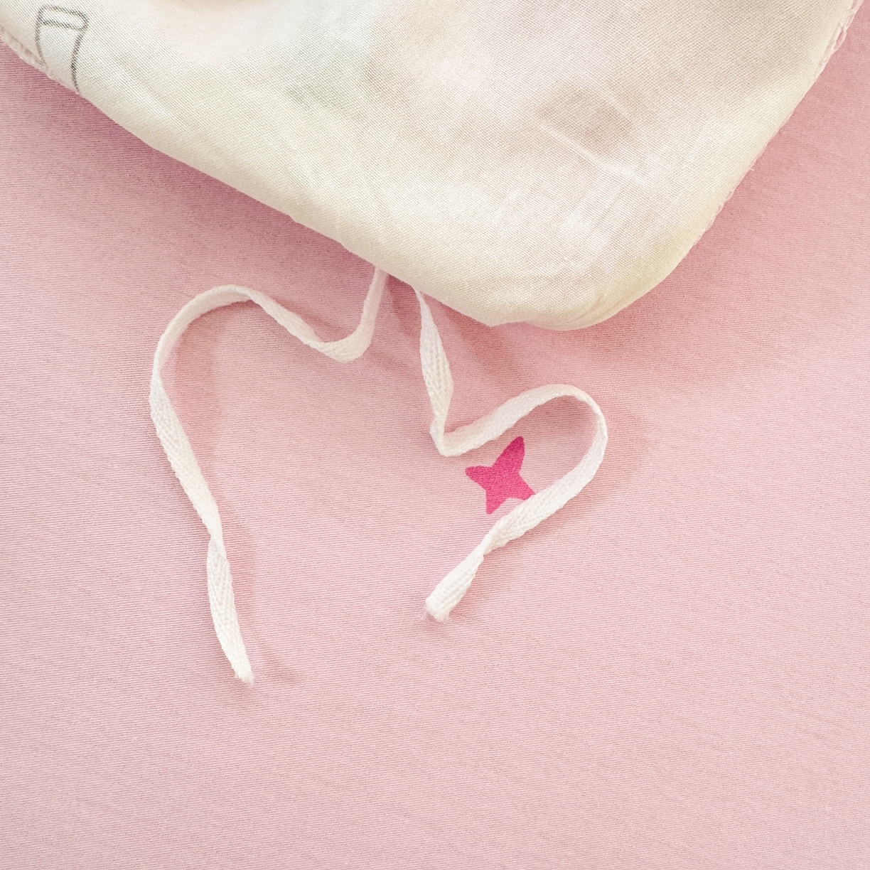 91家纺网 家纺一手货源 找家纺 博雅 2026新款蜡笔小新纯棉全棉四件套 小版-恐龙蜡笔小新