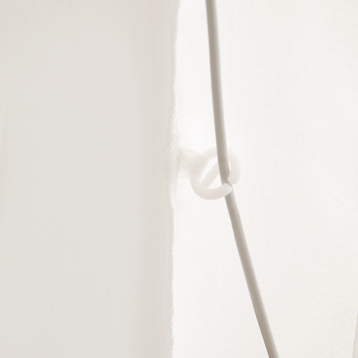 91家纺网 家纺一手货源 找家纺 （总）海虹蚊帐 2026新款2601外穿杆三开U型门一体防尘顶加密纱回底床笠款防摔蚊帐