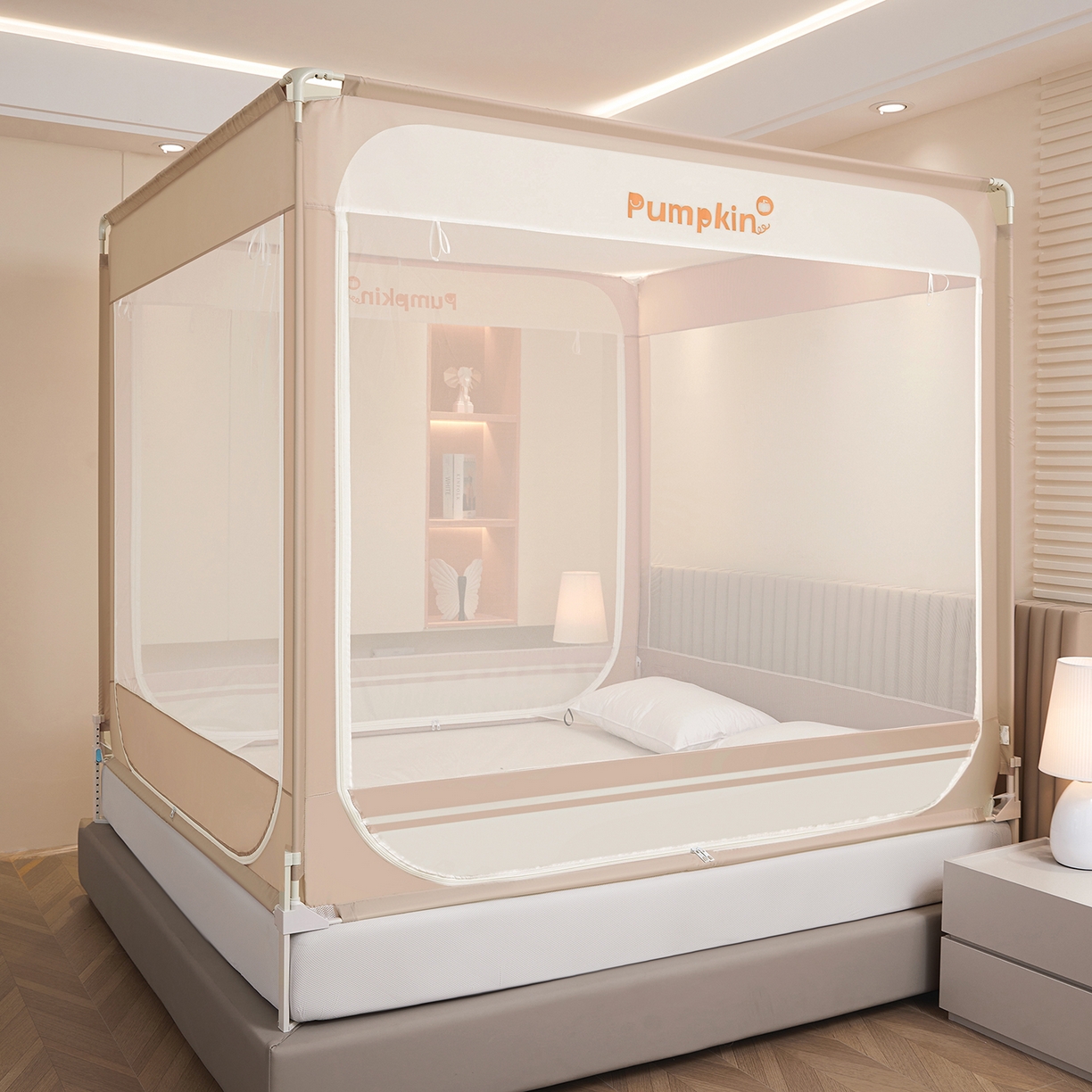 91家纺网 家纺一手货源 找家纺 海虹蚊帐 2026新款2601外穿杆三开U型门一体防尘顶加密纱回底床笠款防摔蚊帐 字母咖