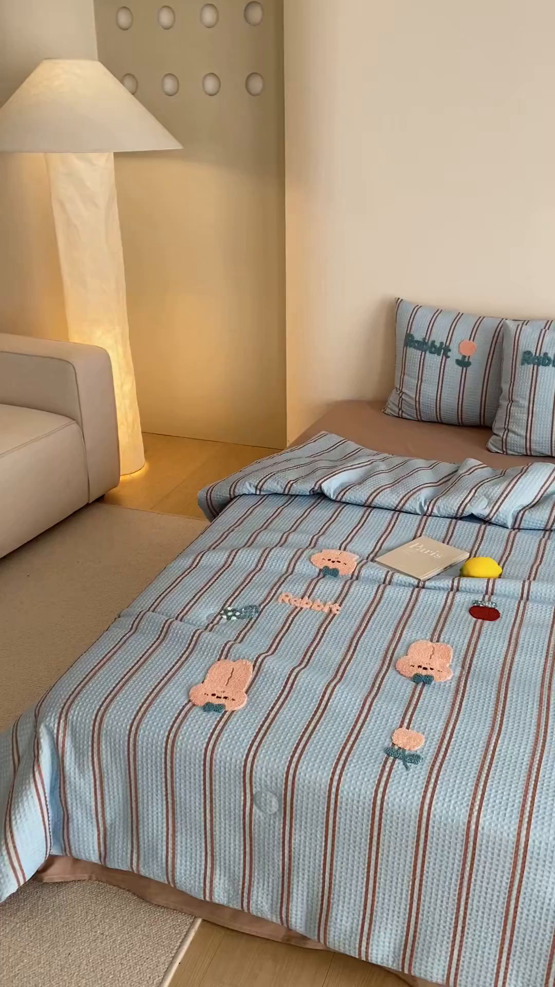 91家纺网 家纺一手货源 找家纺 鸣升家纺 2026新款a类全棉华夫格贴布绣全棉夏被四件套空调被芯夏凉被棉花被 平安兔