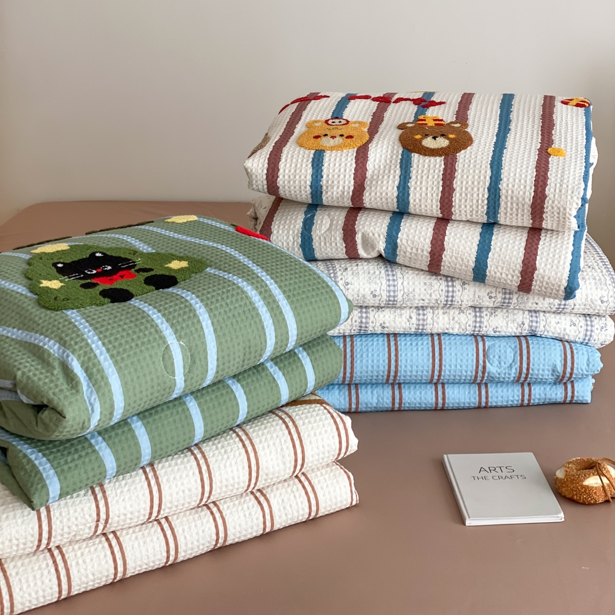 91家纺网 家纺一手货源 找家纺 鸣升家纺 2026新款a类全棉华夫格贴布绣全棉夏被四件套空调被芯夏凉被棉花被 组合图