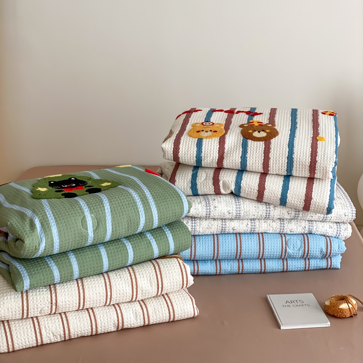 91家纺网 家纺一手货源 找家纺 鸣升家纺 2026新款a类全棉华夫格贴布绣全棉夏被四件套空调被芯夏凉被棉花被 组合图