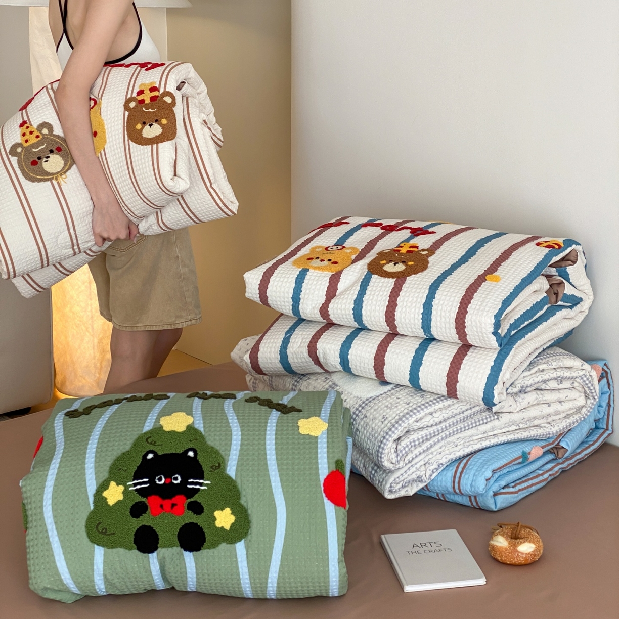 91家纺网 家纺一手货源 找家纺 鸣升家纺 2026新款a类全棉华夫格贴布绣全棉夏被四件套空调被芯夏凉被棉花被 组合图