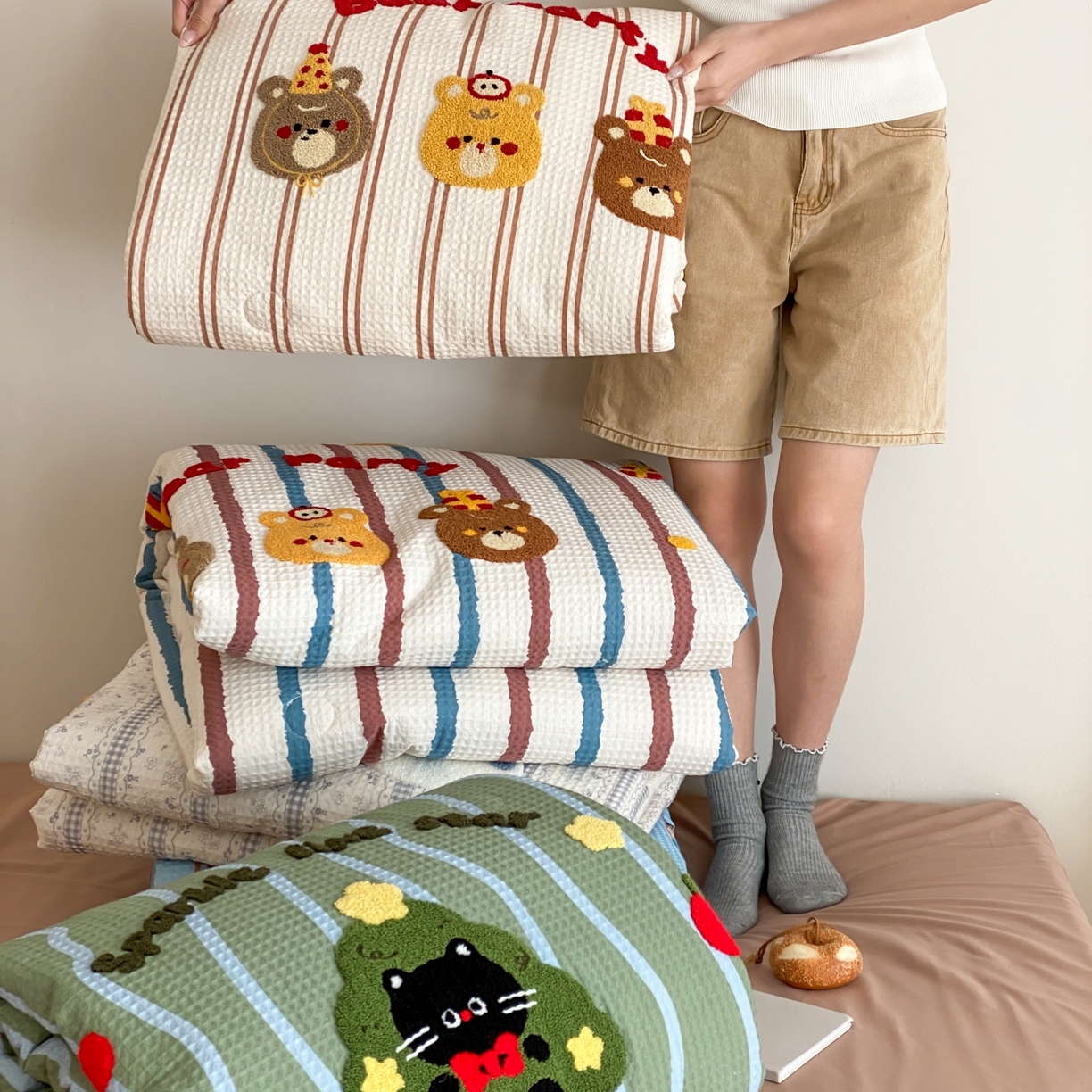 91家纺网 家纺一手货源 找家纺 鸣升家纺 2026新款a类全棉华夫格贴布绣全棉夏被四件套空调被芯夏凉被棉花被 组合图