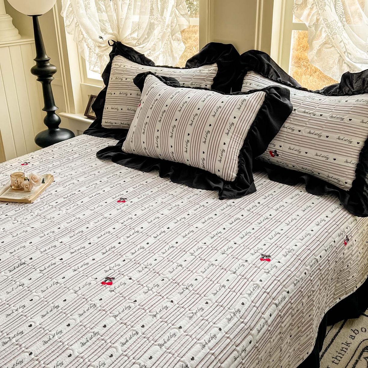 91家纺网 家纺一手货源 找家纺 美梦家纺 2026新款赫本风云感棉床盖四件套 极简樱乐