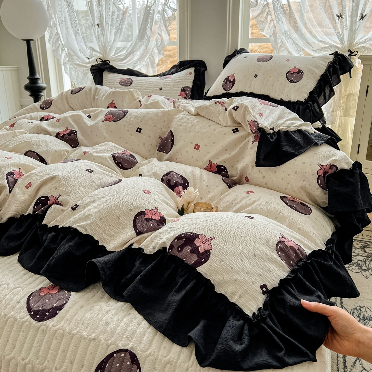 91家纺网 家纺一手货源 找家纺 美梦家纺 2026新款赫本风云感棉床盖四件套 乌梅子酱