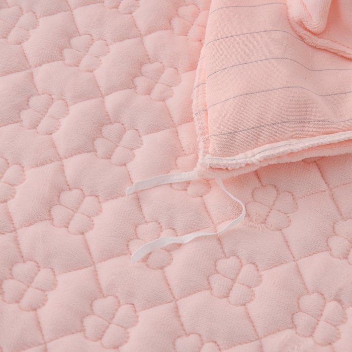 91家纺网 家纺一手货源 找家纺 优家居工厂店 2026新款240克高克重牛奶绒韩版牛奶绒夹棉床盖三件套床裙三件套直播热款-栀子花 栀子花-浅粉