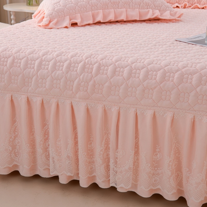 91家纺网 家纺一手货源 找家纺 优家居工厂店 2026新款240克高克重牛奶绒韩版牛奶绒夹棉床盖三件套床裙三件套直播热款-栀子花 栀子花-浅粉