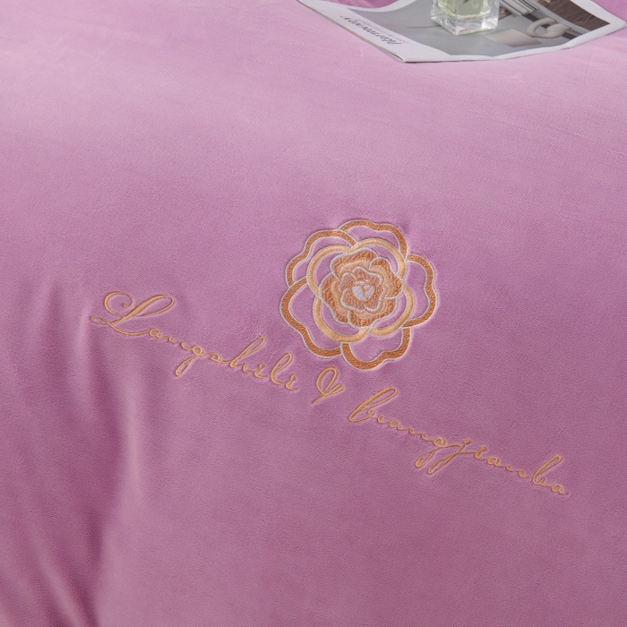 91家纺网 家纺一手货源 找家纺 优家居工厂店 2026新款240克高克重牛奶绒韩版牛奶绒夹棉床盖三件套床裙三件套直播热款-栀子花 栀子花-紫色