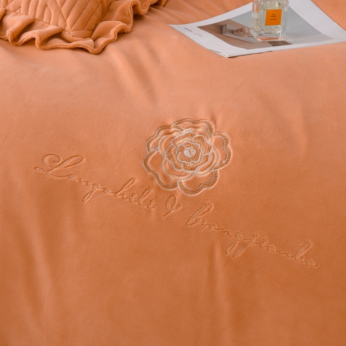 91家纺网 家纺一手货源 找家纺 （总）优家居工厂店 2026新品240克高克重牛奶绒韩版牛奶绒夹棉床裙四件套床裙三件套直播热款-东方韵