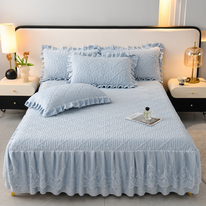 91家纺网 家纺一手货源 找家纺 优家居工厂店 2026新品240克高克重牛奶绒韩版牛奶绒夹棉床裙四件套床裙三件套直播热款-东方韵 东方韵-浅蓝