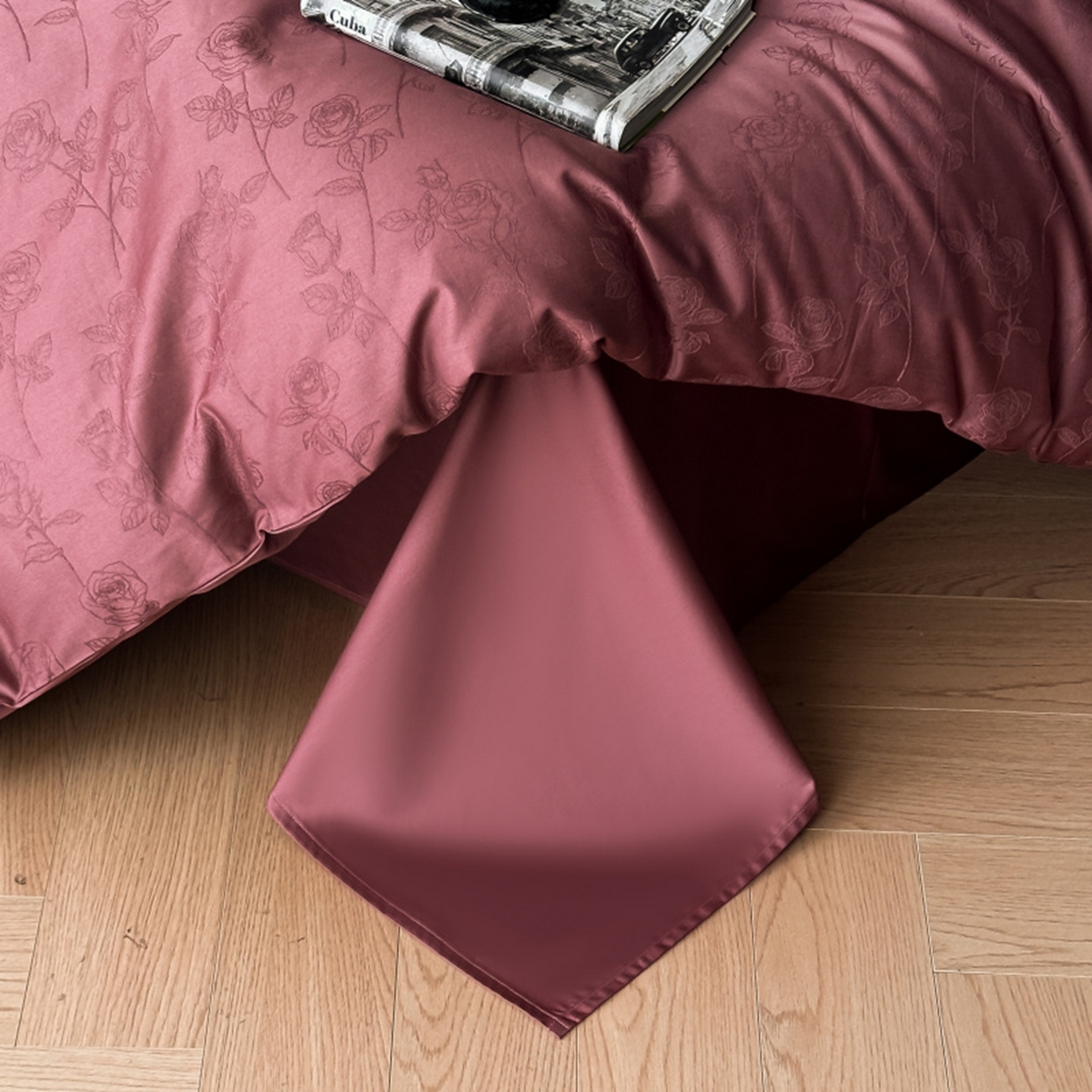 91家纺网 家纺一手货源 找家纺 涵美人家纺 2025新款长绒棉真50双股高支全棉提花四件套纯棉 恬静花开023