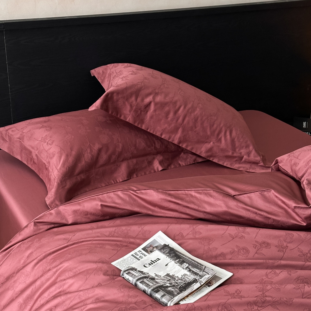 91家纺网 家纺一手货源 找家纺 涵美人家纺 2025新款长绒棉真50双股高支全棉提花四件套纯棉 恬静花开023