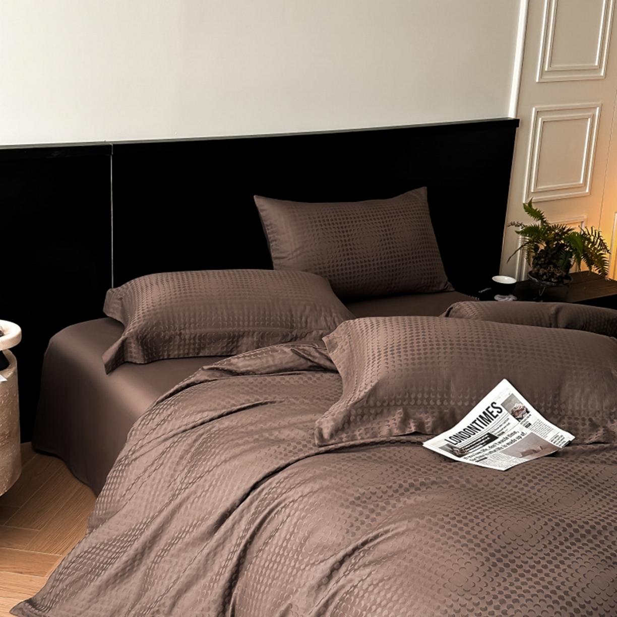 91家纺网 家纺一手货源 找家纺 涵美人家纺 2025新款长绒棉真50双股高支全棉提花四件套纯棉 弦月056