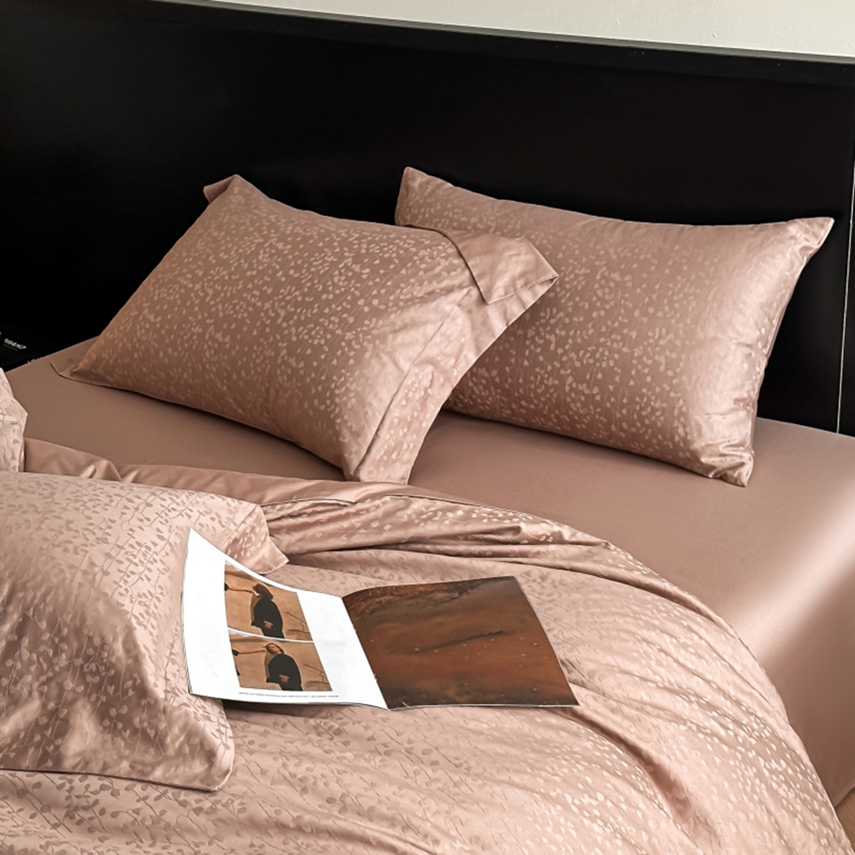 91家纺网 家纺一手货源 找家纺 涵美人家纺 2025新款长绒棉真50双股高支全棉提花四件套纯棉 雨沫风铃050