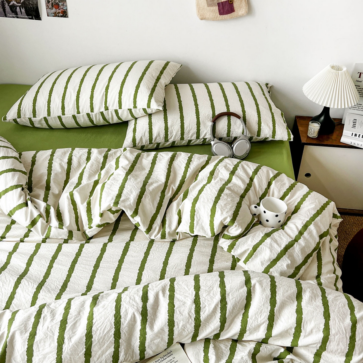 91家纺网 家纺一手货源 找家纺 逸林家纺《原希尔顿逸林》 2026新款春款简约印花古法水洗棉四件套拼色床单款床笠款四件套条纹被套单品四件套 墨染-绿