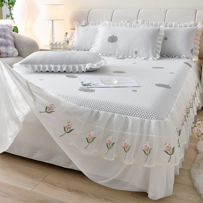 91家纺网 家纺一手货源 找家纺 优家居工厂店 A类2026夏季冰丝席裙款豆豆凉席三件套刺绣花边蕾丝花边床裙可机洗水洗 盛夏-南瓜青