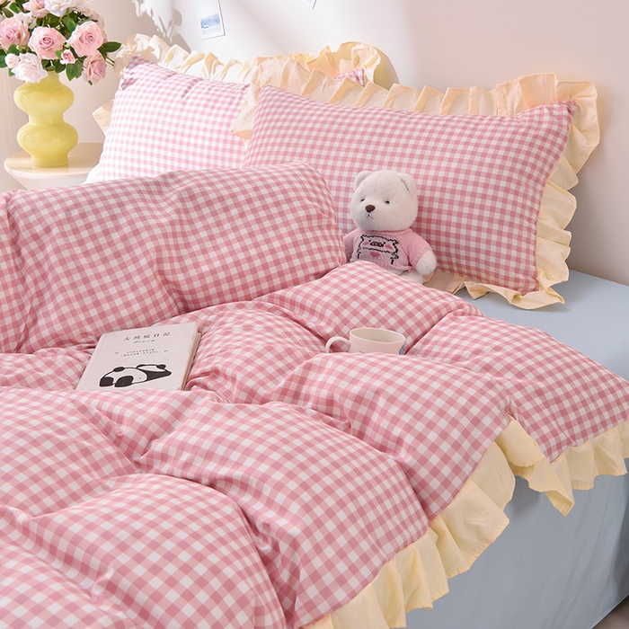 91家纺网 家纺一手货源 找家纺 优家居工厂店 2026新款A类超柔舒适水洗棉韩式花边四件套小清新格子纯色学生三件套 奶油-粉蓝