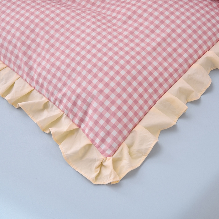 91家纺网 家纺一手货源 找家纺 优家居工厂店 2026新款A类超柔舒适水洗棉韩式花边四件套小清新格子纯色学生三件套 奶油-粉蓝