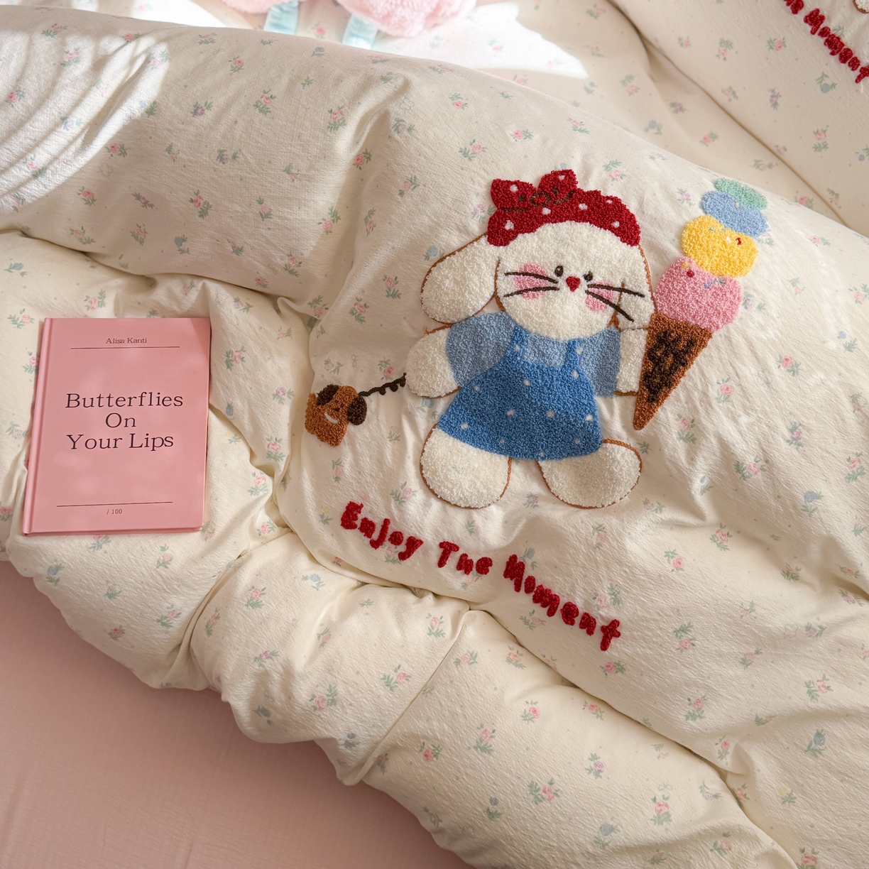 91家纺网 家纺一手货源 找家纺 美乐迪家纺 2026新款云感双层纱毛巾绣四件套（会员-2） 冰淇淋小兔