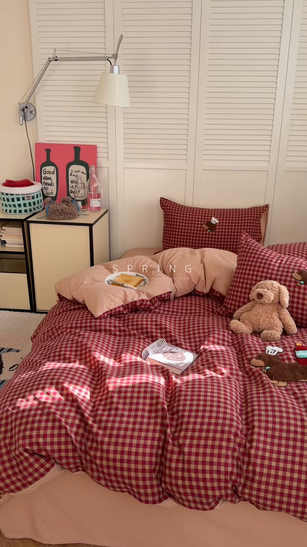 91家纺网 家纺一手货源 找家纺 美乐迪家纺 2026新款云感双层纱毛巾绣四件套（会员-2） 红格腊肠狗