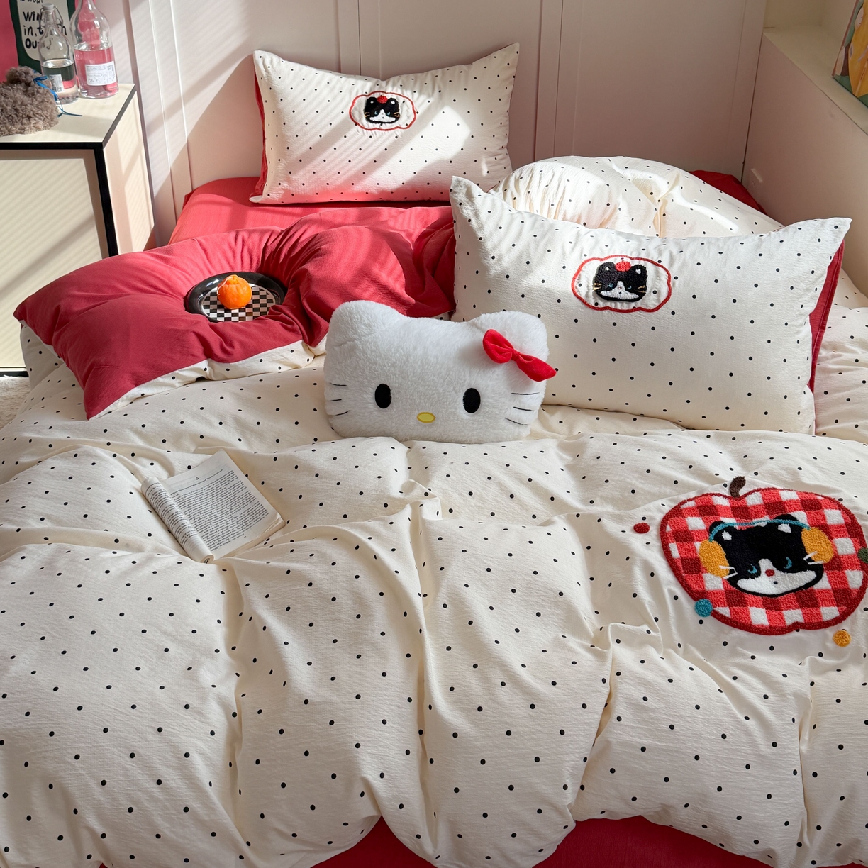 91家纺网 家纺一手货源 找家纺 美乐迪家纺 2026新款云感双层纱毛巾绣四件套（会员-2） 苹果猫