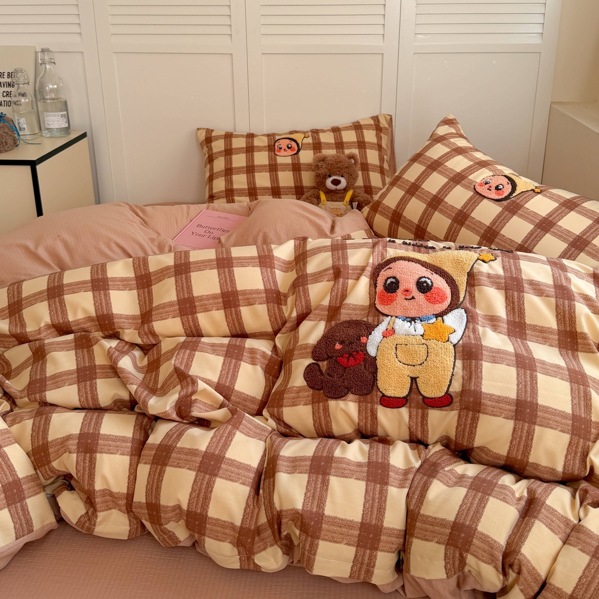 91家纺网 家纺一手货源 找家纺 美乐迪家纺 2026新款云感双层纱毛巾绣四件套（会员-2） 小星人