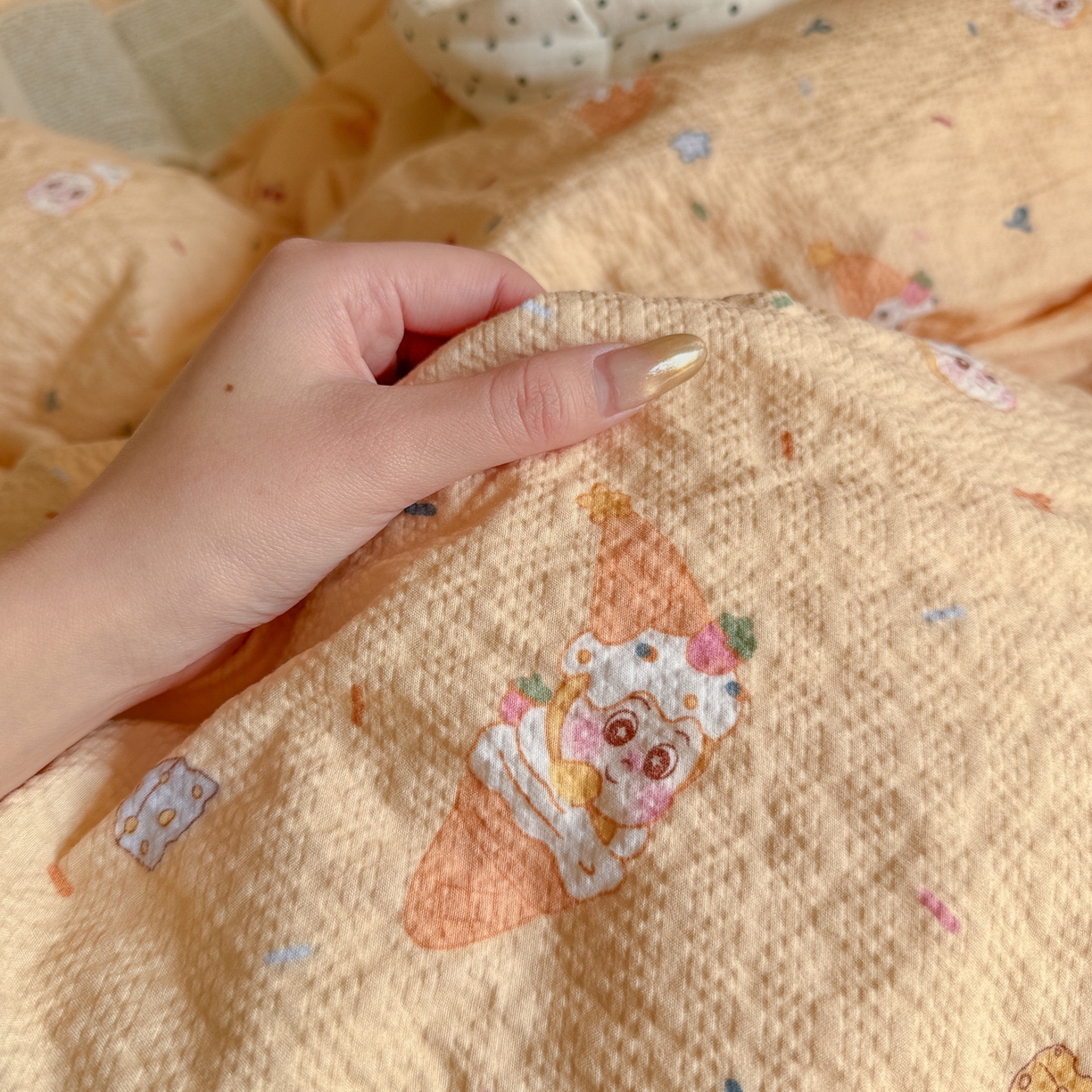 91家纺网 家纺一手货源 找家纺 （总）初念 2026新款A类高品质110克超柔泡芙纱四件套