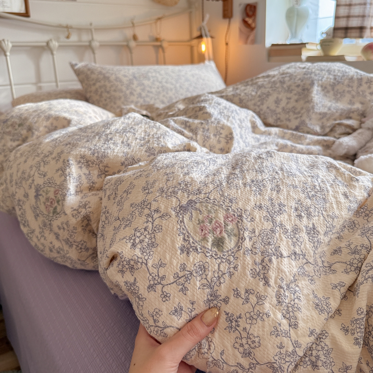 初念 2026新款A类高品质110克超柔泡芙纱四件套 蕾丝花匣