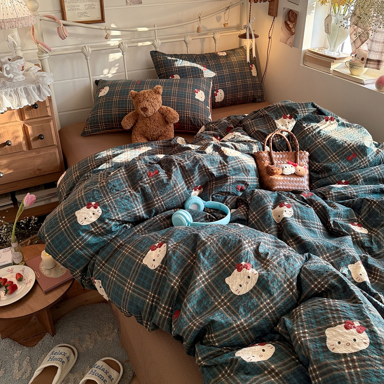 91家纺网 家纺一手货源 找家纺 初念 2026新款A类高品质110克超柔泡芙纱四件套 绿格小猫