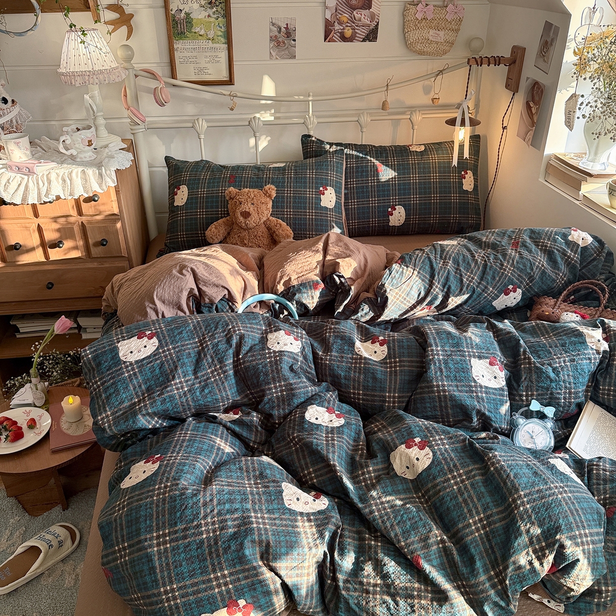 91家纺网 家纺一手货源 找家纺 初念 2026新款A类高品质110克超柔泡芙纱四件套 绿格小猫